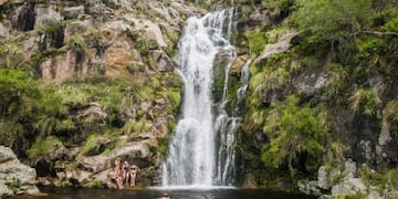 El impresionante salto de agua en medio de las sierras de Córdoba.