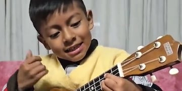La música es la pasión de Gerónimo desde que cumplió 1 año.