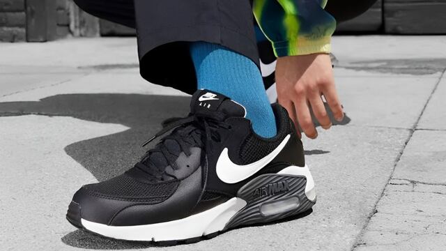 El secreto para conseguir zapatillas de marca a mitad de precio en Buenos Aires.