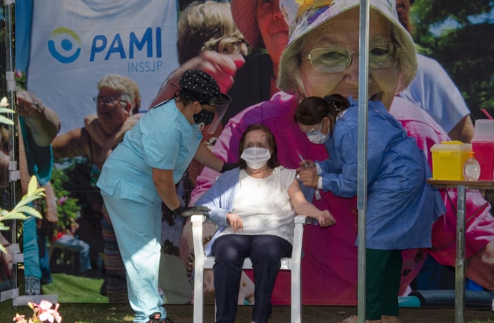 Coronavirus: arrancó la vacunación de adultos mayores en Azul