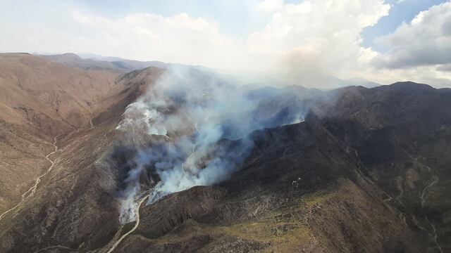 Incendio en cerro peral, en El Challao, controlado.
