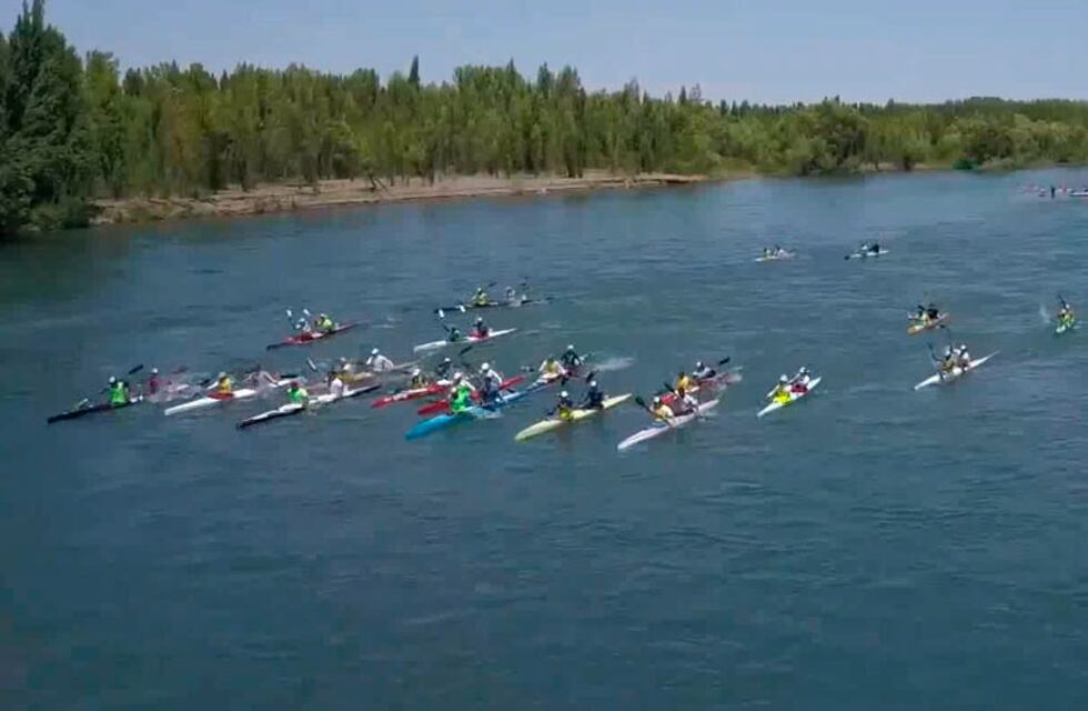 Entrerrianos de canotaje participan de la Regata Internacional de Río Negro