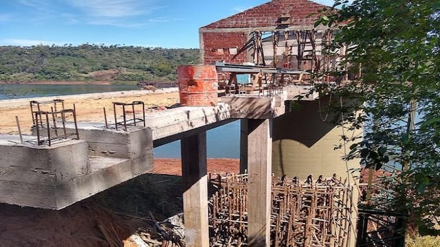 Arribaron a Eldorado nuevas cañerías para la planta potabilizadora de Paticuá.