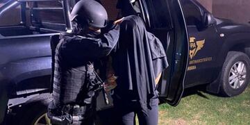 Se secuestraron pastillas, un sello médico y dinero en una vivienda en barrio Santa Isabel II.