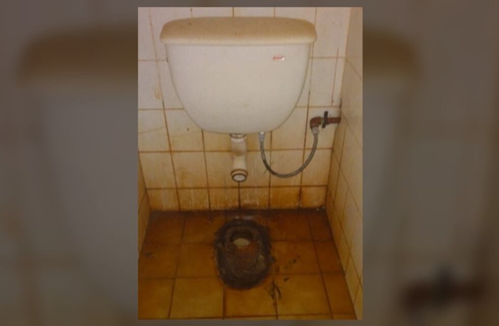 Eldorado: robaron inodoros de la EPET N°54 y debieron suspender las clases