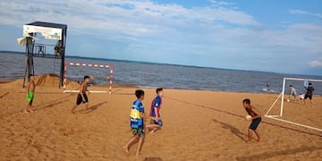 Arranca la temporada de verano con deportes gratuitos en Costa Sur de Posadas.