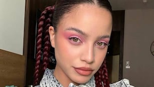 Emilia Mernes, ícono de la moda y reina del Y2K: el accesorio que será tendencia