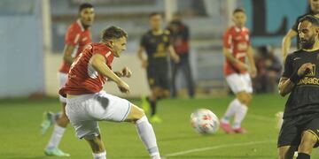 El capitán Pablo Vegetti, uno de los motivos del repunte de Belgrano (Javier Ferreyra).