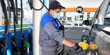 La falta de gasoil complica a todo el país.