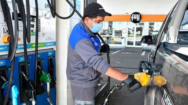 La falta de gasoil complica a todo el país.