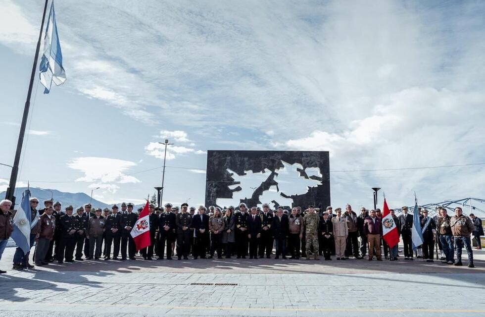 Ceremonia de revalorización de los vínculos entre Argentina y Perú
