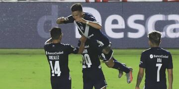 Independiente triunfo 2 a 0 ante Argentinos Juniors