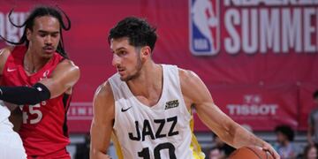 Leandro Bolmaro va elevando su aporte ofensivo en cada partido con Utah Jazz. Le falta mejorar su eficacia con el tiro externo. (NBA)