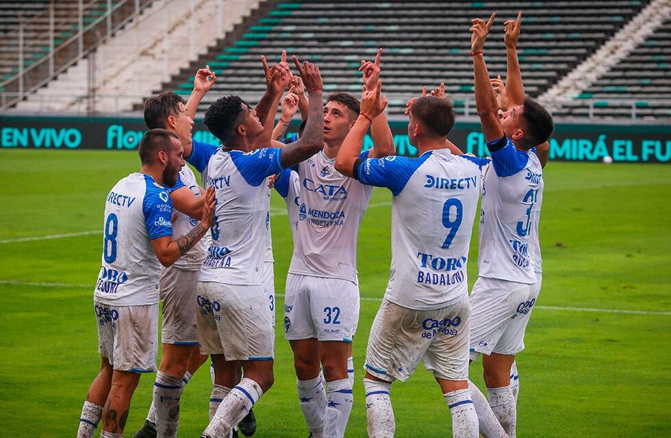 Godoy Cruz derrotó a Aldosivi y se lo dedicó al “Morro” García
