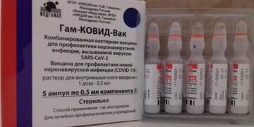 Preparativos para la inoculación de la tercera dosis de la vacuna contra el COVID-19.