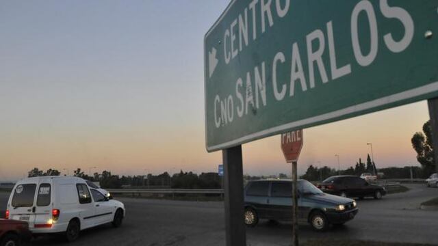 El robo fue en el muy transitado acceso de Camino a San Carlos.