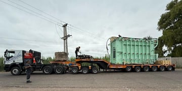 Con una inversión de $2.400 millones, Tucumán incorpora un transformador para fortalecer su red eléctrica.