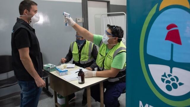 Mendoza suspendió los controles por Covid-19 a camioneros.