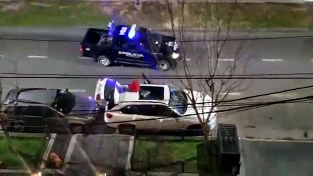 El operativo policial se llevó a cabo de noche sobre Bulevar Gálvez al 1400 en la capital provincial.