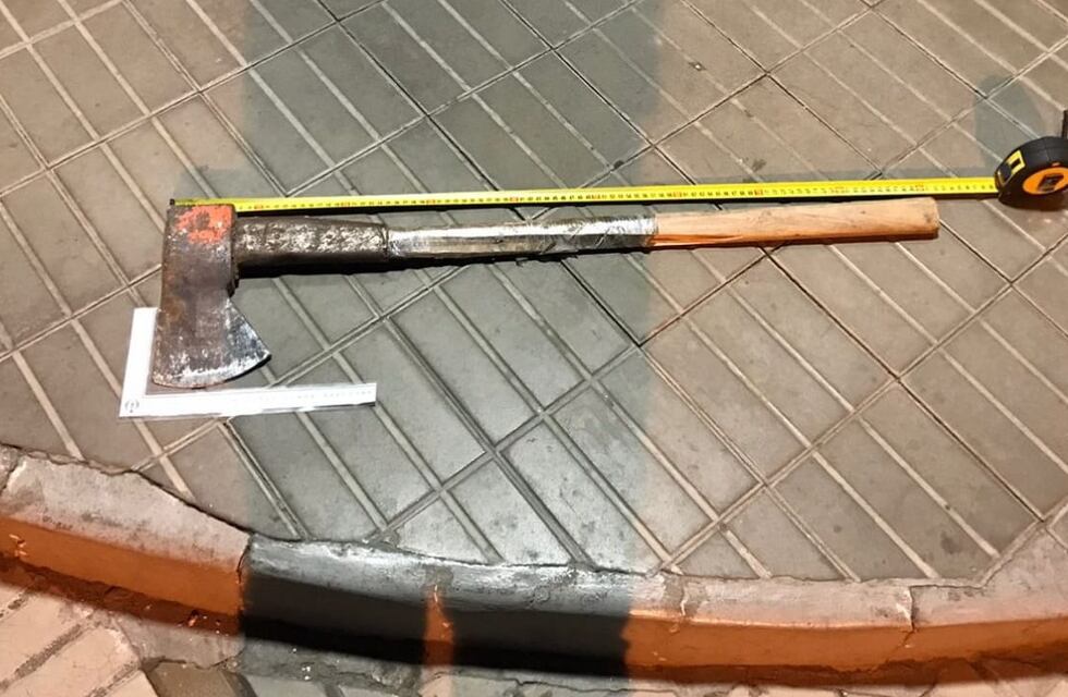 Córdoba violenta: le dio un hachazo en la pierna, porque sospecha que violó a su hija