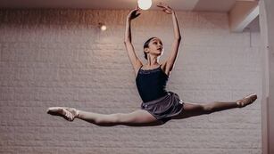 La joven bailó bajo la dirección de John Neumeier.