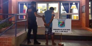 Violencia de género en 25 de Mayo: amenazó a su vecina y terminó detenido.