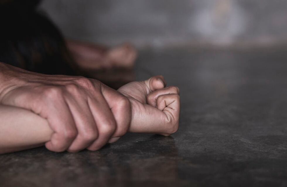 Una mujer fue violada frente a su madre y a un hermano durante tres horas en Albardón