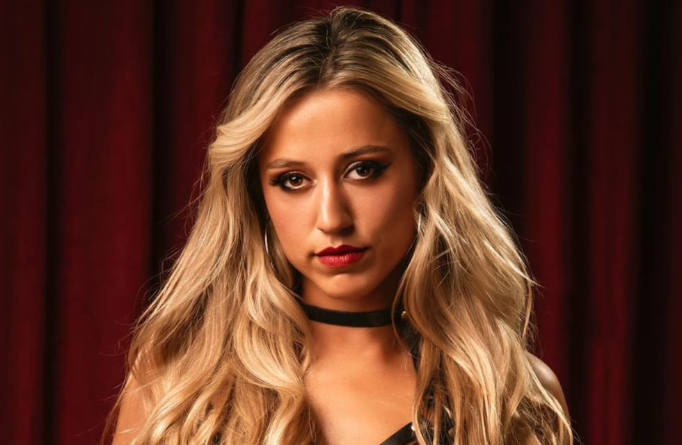 Quién es Ampi Peña, la bailarina de Cazzu que triunfa en “Sex, viví tu experiencia”