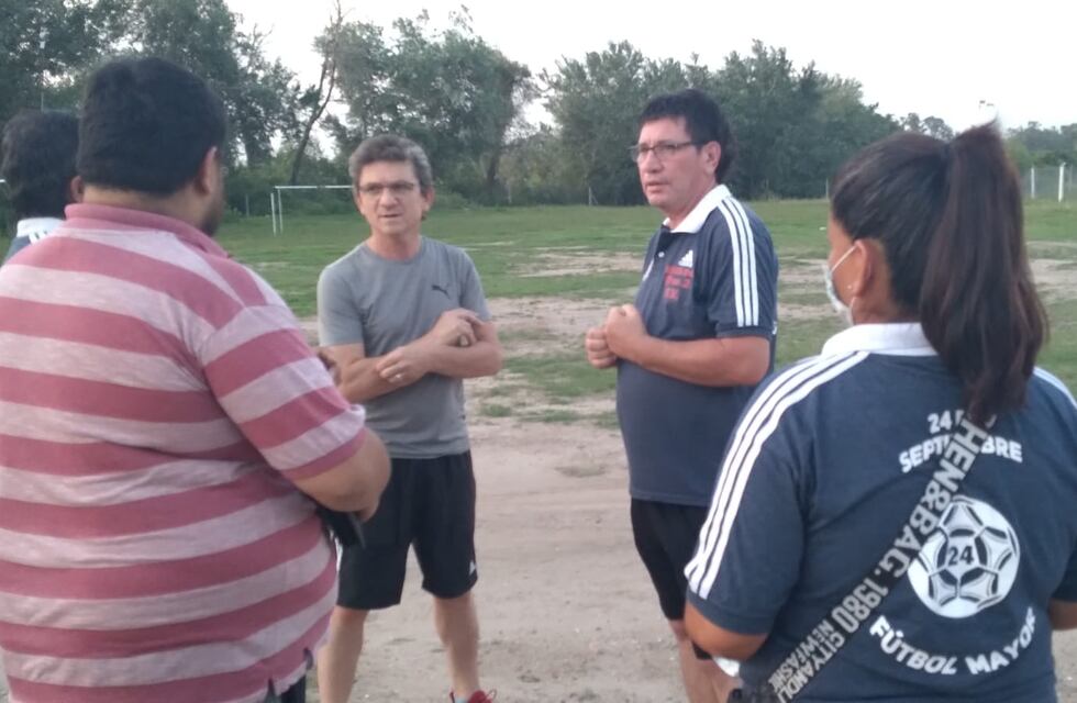 Walter Cirio Sánchez fue presentado como nuevo entrenador de la primera del Club Sportivo 24 de Septiembre