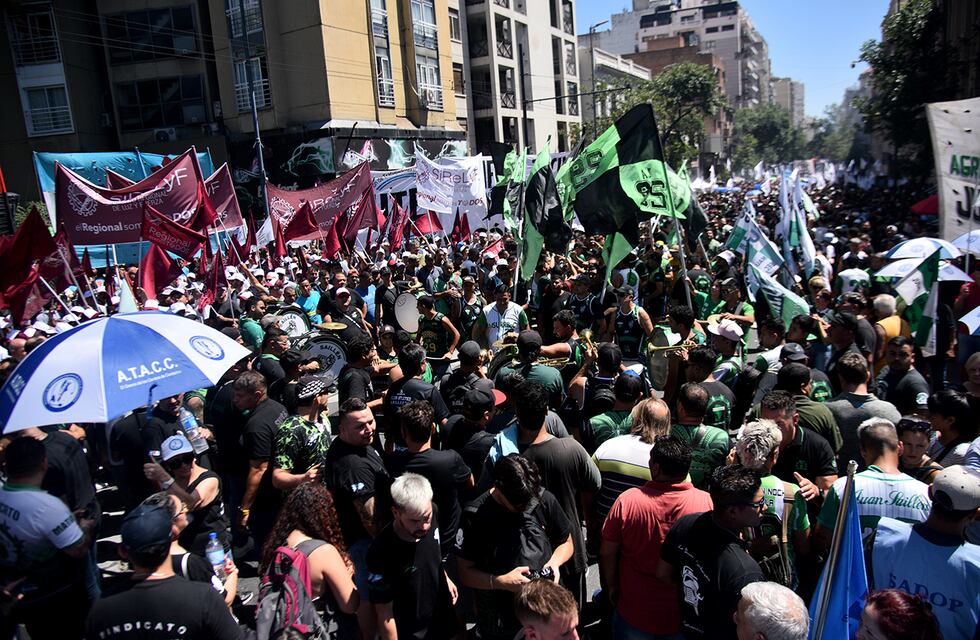 En fotos y videos: el paro y la marcha nacional de la CGT en la ciudad de Córdoba