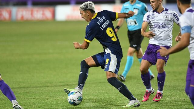 El Canalla se impuso al uruguayo en un buen partido