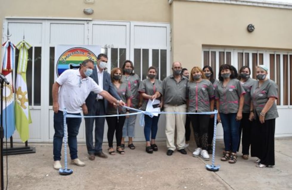 En Brinkmann se inauguró la cooperativa de trabajo textil “BrocoTex”