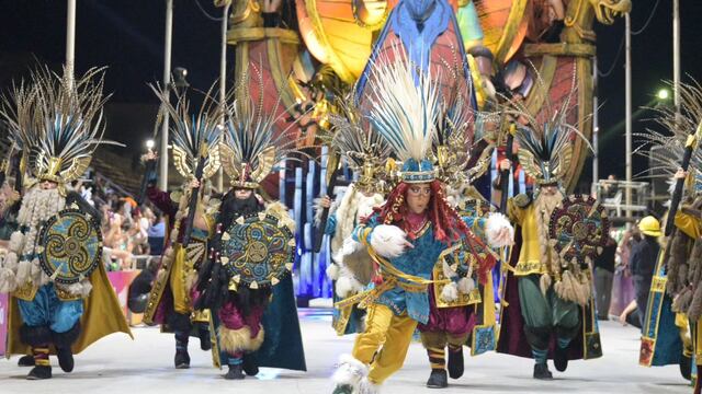 La Comparsa Papelitos se consagró campeona del Carnaval del País 2024