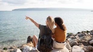Previaje 5: tres destinos para ir en una escapada con amigos.