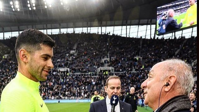 Los cordobeses, ambos campeones del mundo, se fundieron en un abrazo y fueron ovacionados por el estadio.