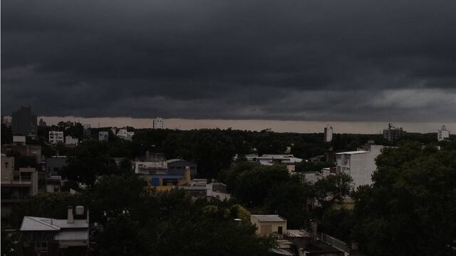 Rigen alertas naranjas y amarillas por tormentas para 10 provincias.