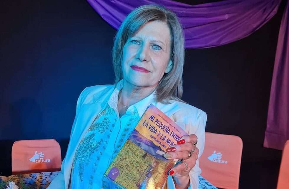Gladys García, la mujer que plasmó en papel el accidente de su hija, presentó su libro y conmovió a los mendocinos