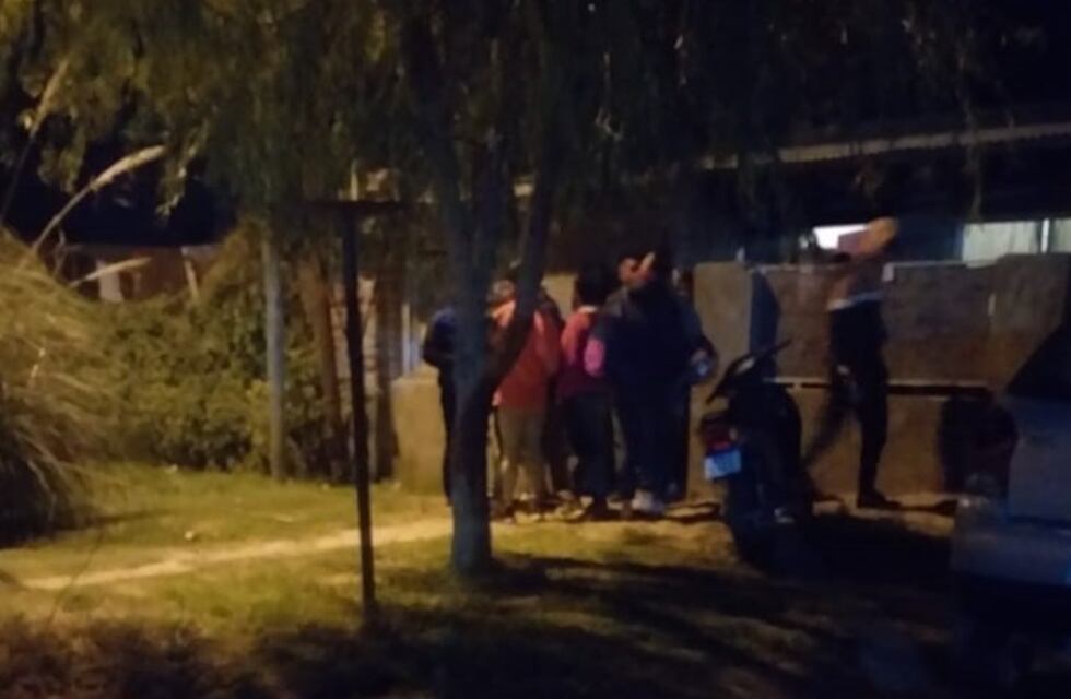 Bahía: desalojaron otra “fiesta clandestina”, había 200 personas