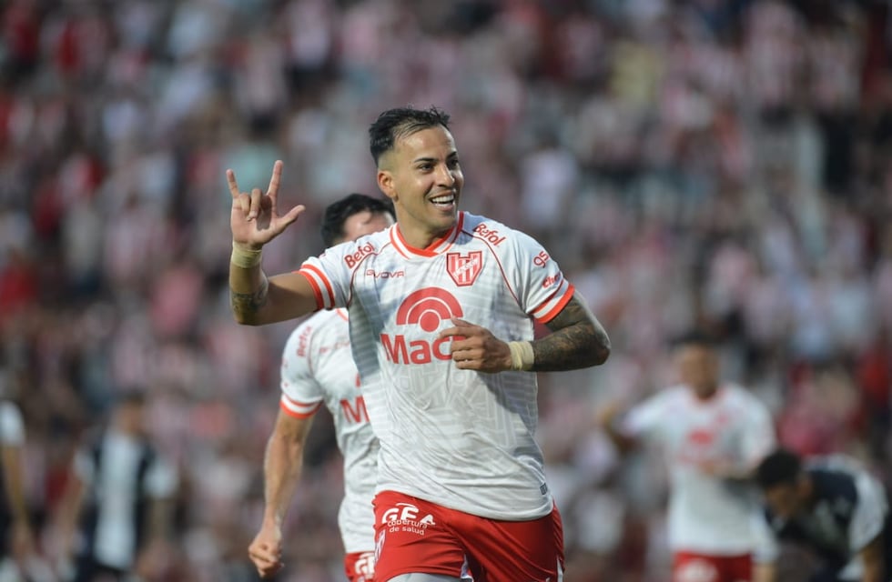 El delantero Facundo Suárez sufrió una grave lesión y es baja en Instituto