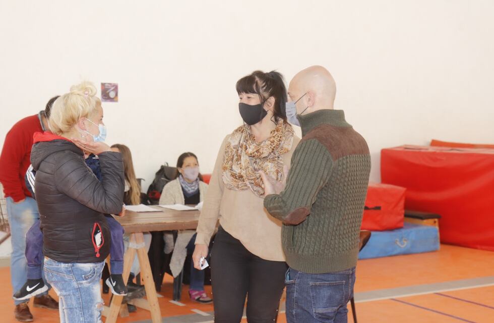 Continúan con la entrega de módulos alimentarios para los barrios de Carlos Paz