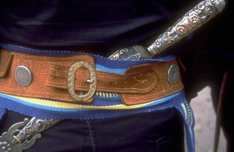 Polémica en Jesús María por el casco obligatorio a los jinetes y otras medidas