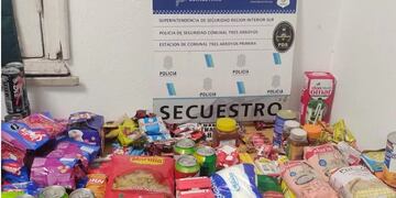 Robaron una verdulería y al huir soltaron la mercadería