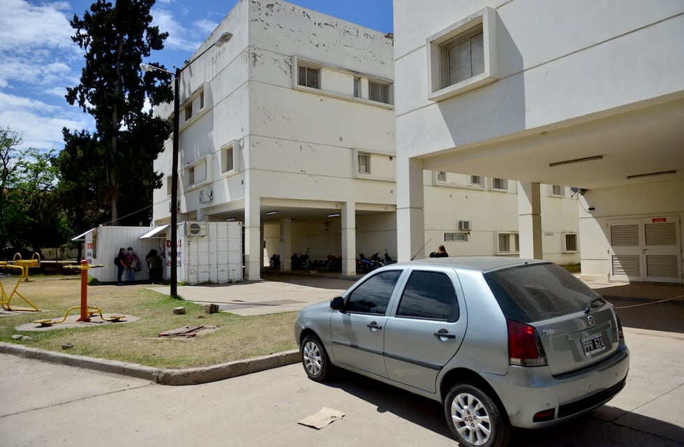Entró a un hospital de Córdoba como paciente y le robó a una médica que lo atendió