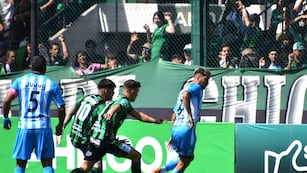 El "Lobo" jujeño buscó el protagonismo en el primer tiempo en Mataderos, pero careció de claridad en el área rival.