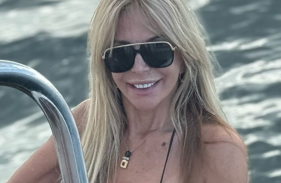 Graciela Alfano subió la temperatura con una pose ultra hot en microbikini desde Croacia