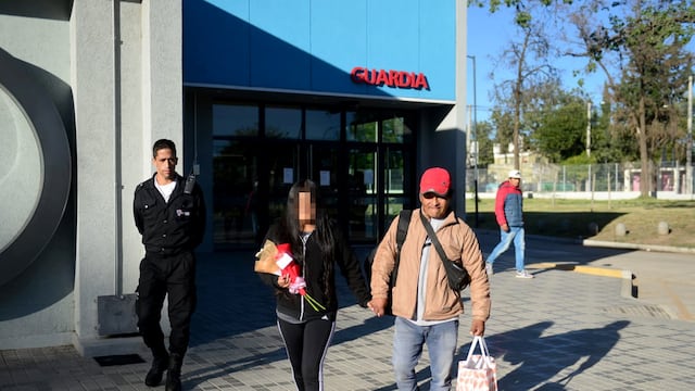 Dieron de alta a la adolescente baleada en barrio Villa Los Filtros. (Nicolás Bravo / LaVoz)