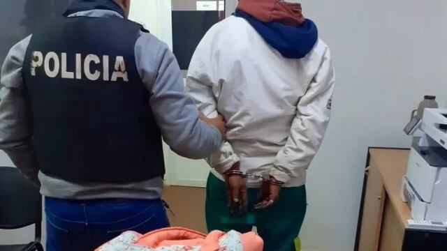 Posadas: detienen a dos presuntos delincuentes que habrían ingresado a robar en una farmacia.