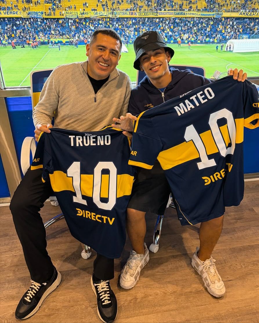 La foto que se sacaron juntos Riquelme y Trueno.
