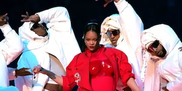 Super Bowl 2023: la espectacular manera en la que Rihanna anunció que está embarazada nuevamente