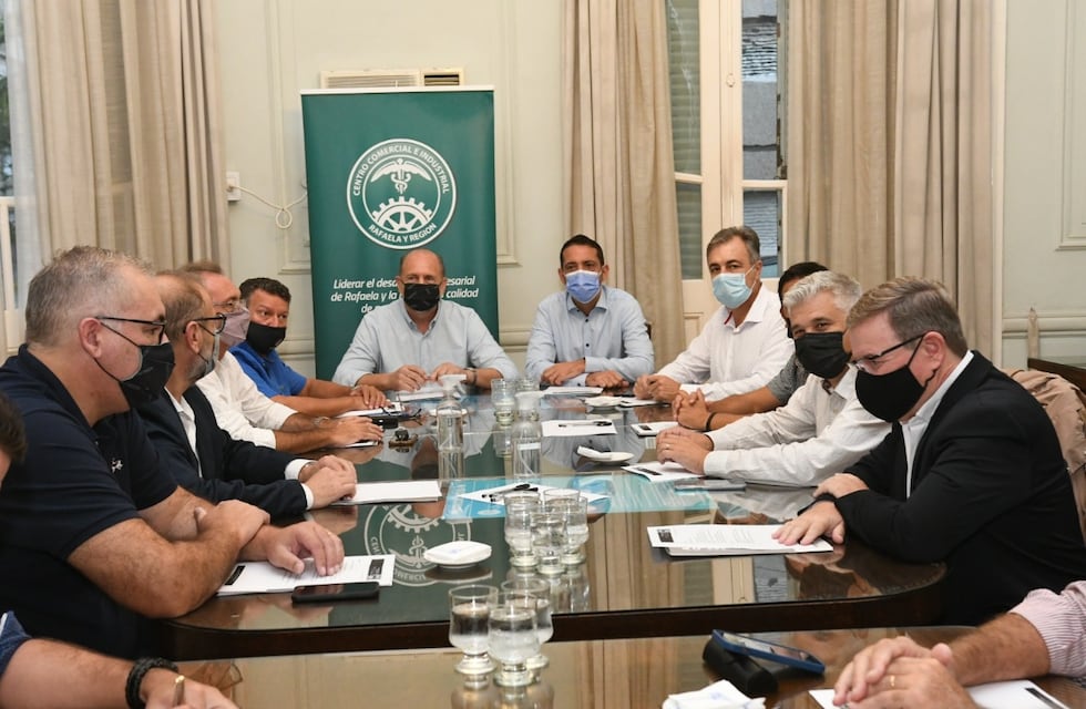 Omar Perotti con el Centro Comercial